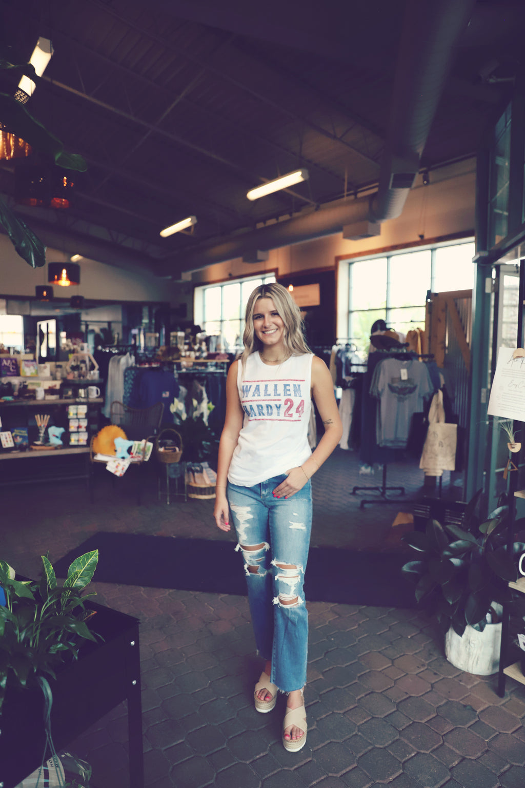 White Wallen Hardy 24 Tank